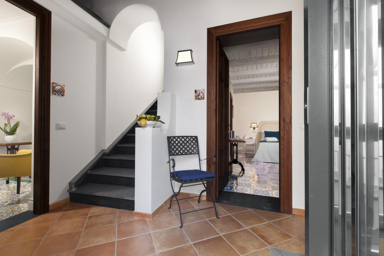 Bed and Breakfast Palazzo Delle Grazie Sorrent Exterior foto