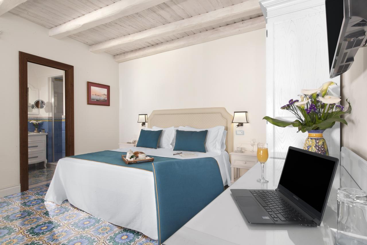 Bed and Breakfast Palazzo Delle Grazie Sorrent Exterior foto