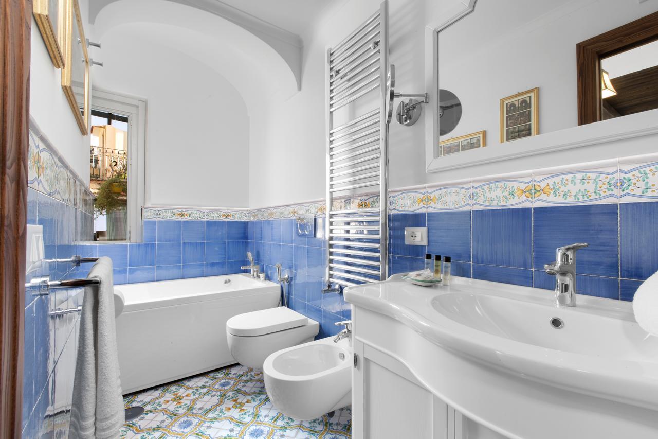Bed and Breakfast Palazzo Delle Grazie Sorrent Exterior foto