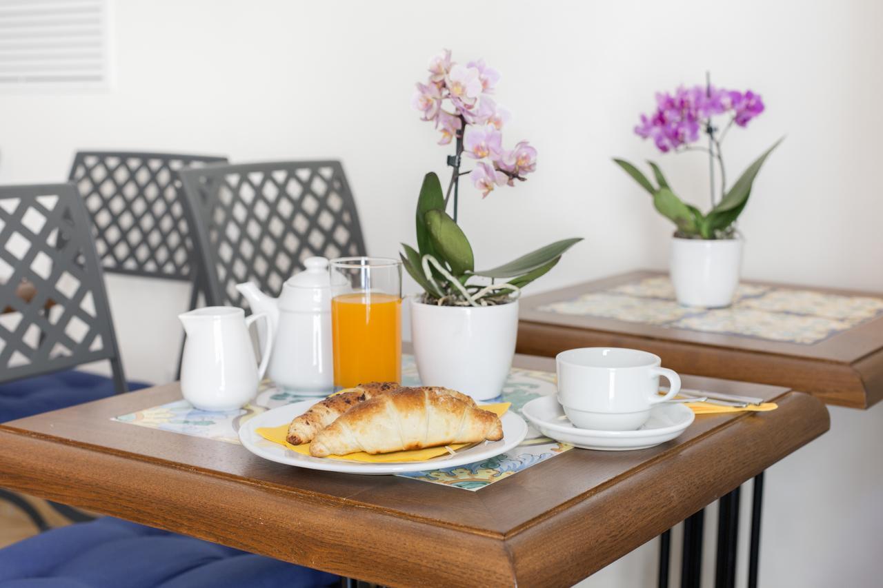 Bed and Breakfast Palazzo Delle Grazie Sorrent Exterior foto