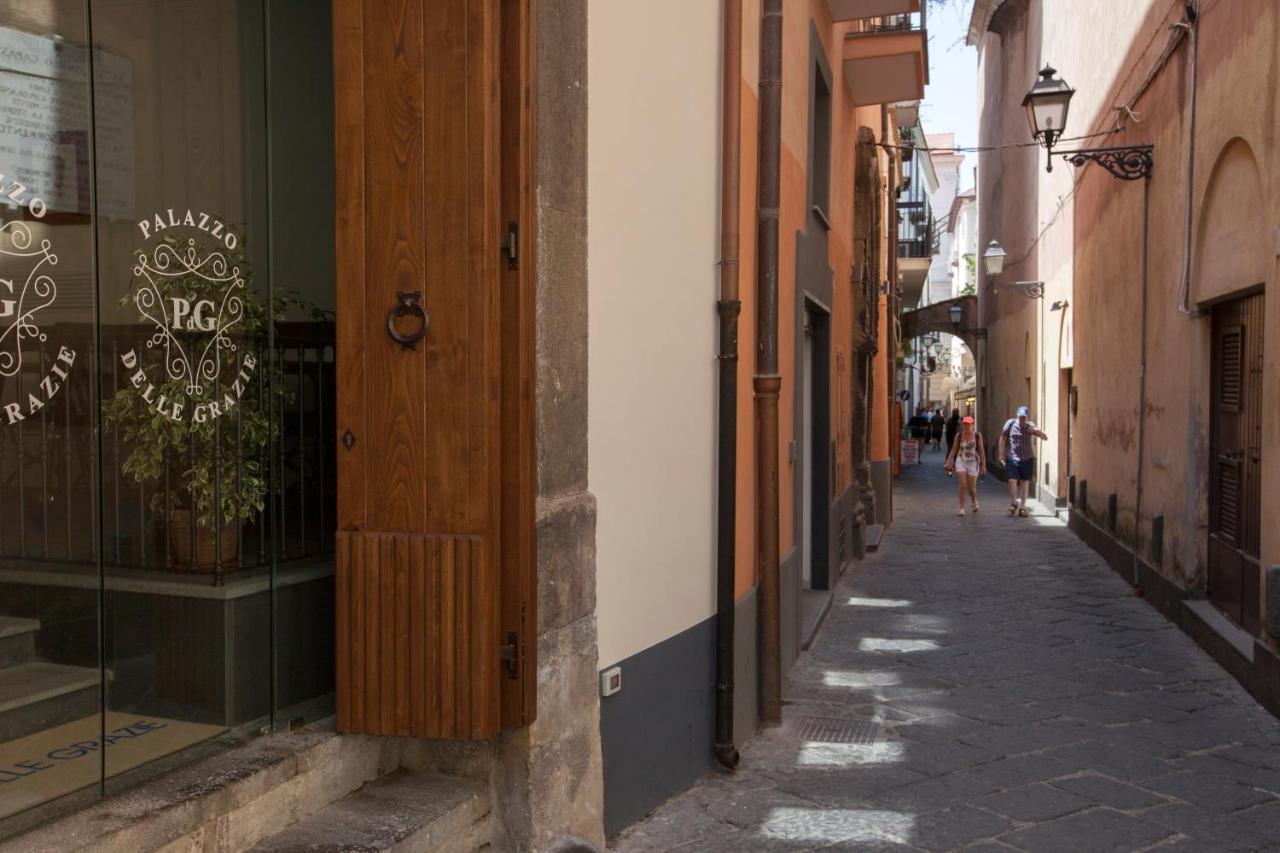 Bed and Breakfast Palazzo Delle Grazie Sorrent Exterior foto